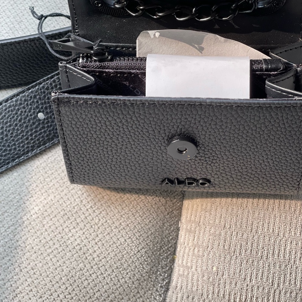 Purse - Picture 2 of 4